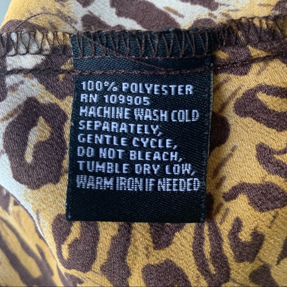 •Milano• Animal Print Sleeveless Buttoned Top-Med. - Picture 7 of 8